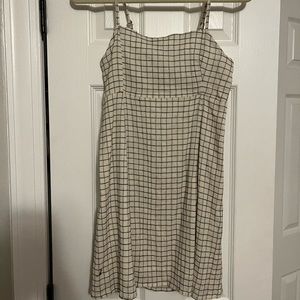black and cream stripped/plaid O’Neill sundress.